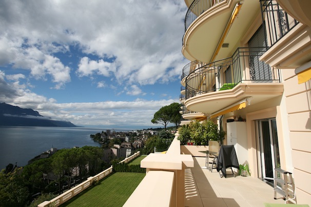Luxury apartment For Rent in the prestigious  residence “Chateau Belmont” with the panoramic view on the Geneva Lake and the Alpes