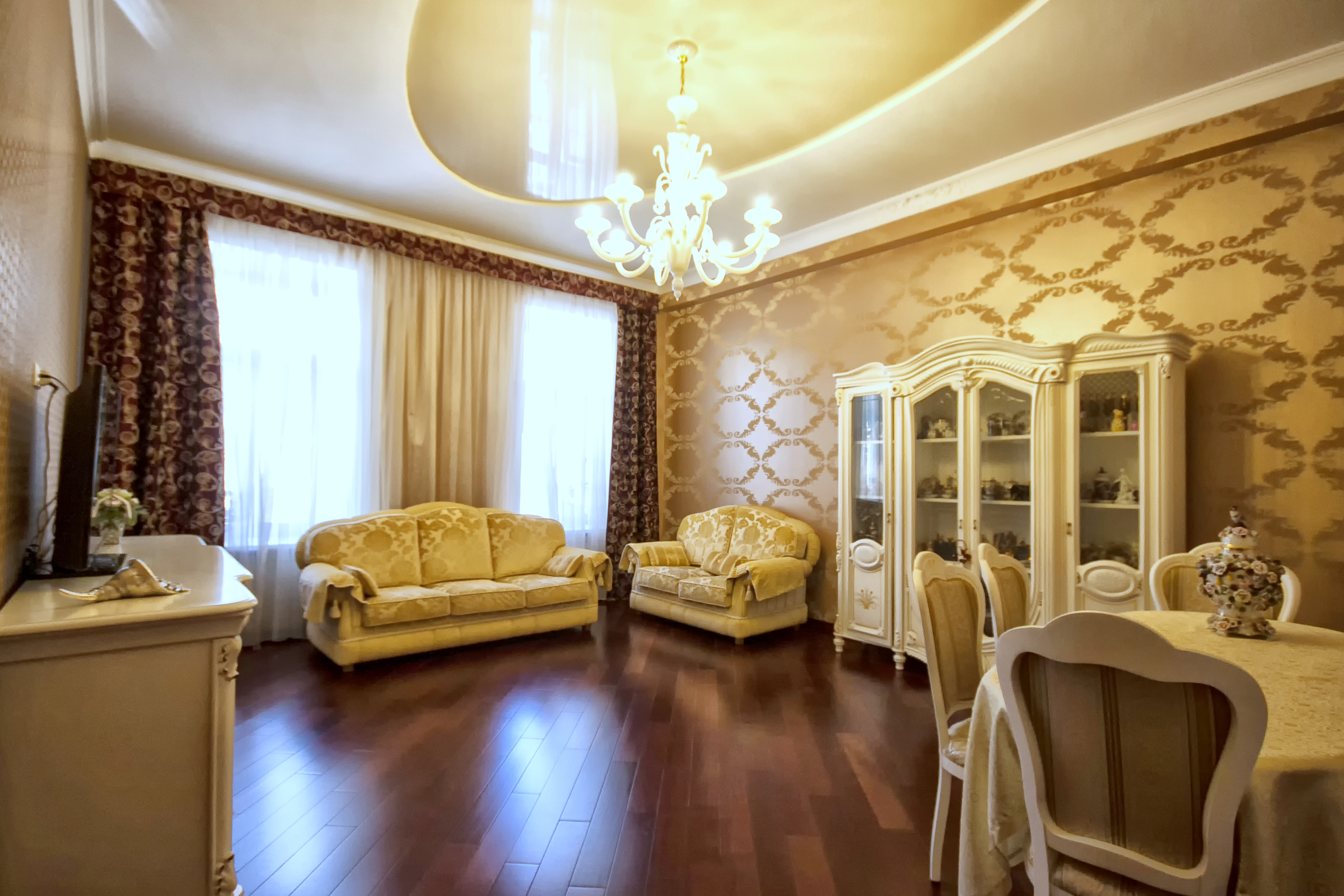 Luxurious apartment in the center of Kiev